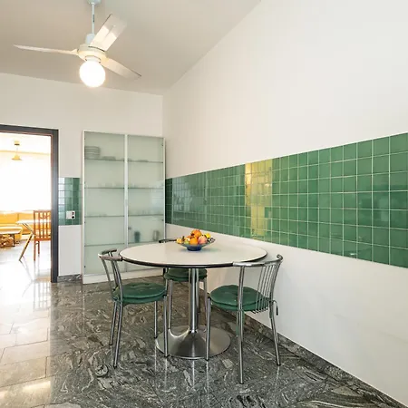 Fantastic Two Bedroom Zara 5th Fl- Mirable Pm 아파트 *