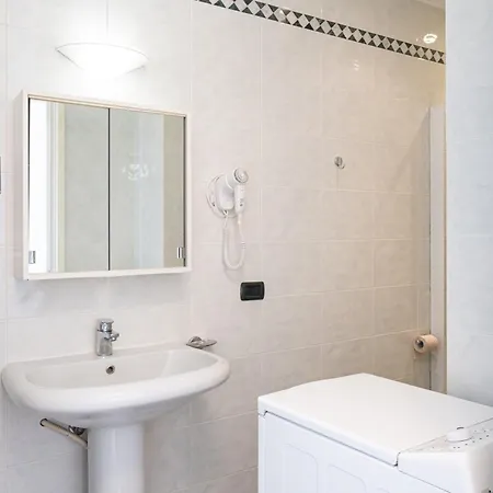 Fantastic Two Bedroom Zara 5th Fl- Mirable Pm 아파트 밀라노
