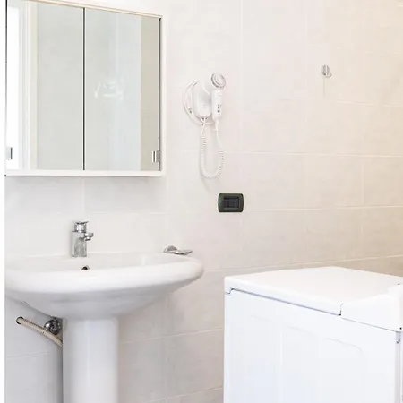 Fantastic Two Bedroom Zara 5th Fl- Mirable Pm *